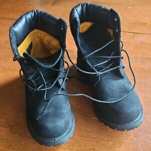 Timberland Black Lace-Up Women's Boots with Yellow Interior